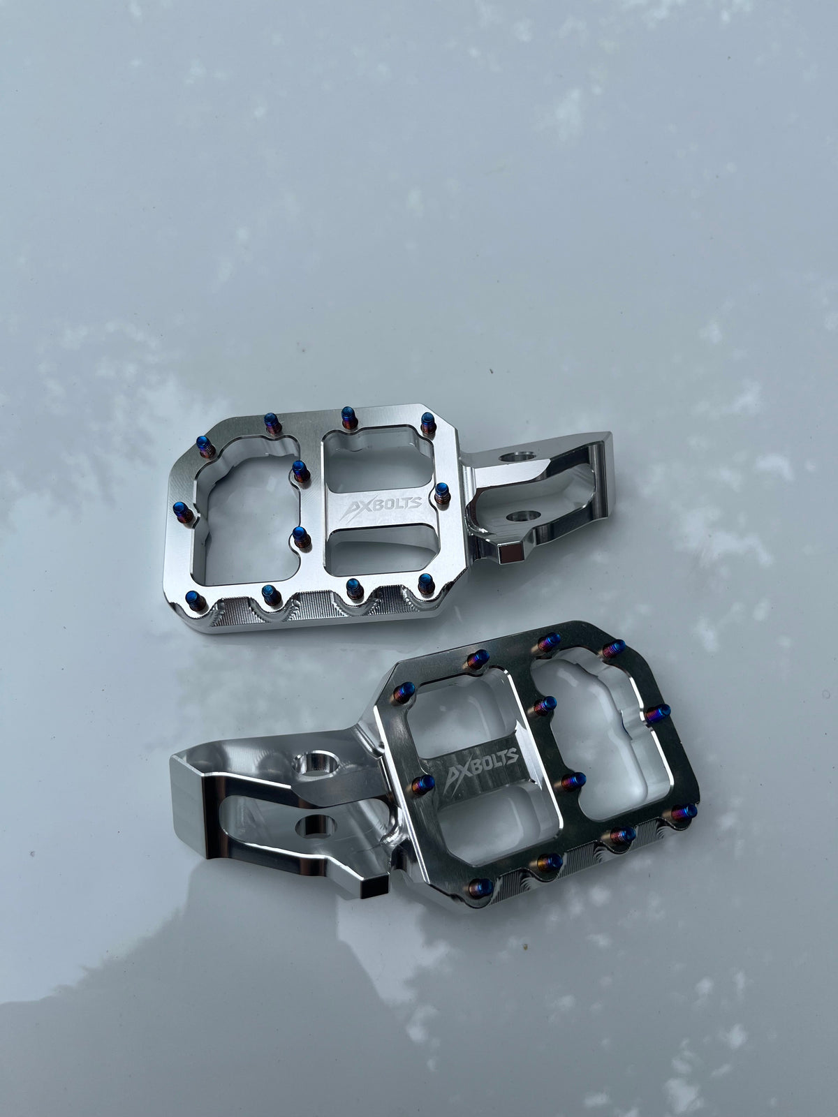 Surron Ultra Bee Titanium Footpegs Axbolts