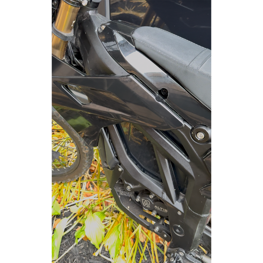 Altis Invisible Battery Wrap