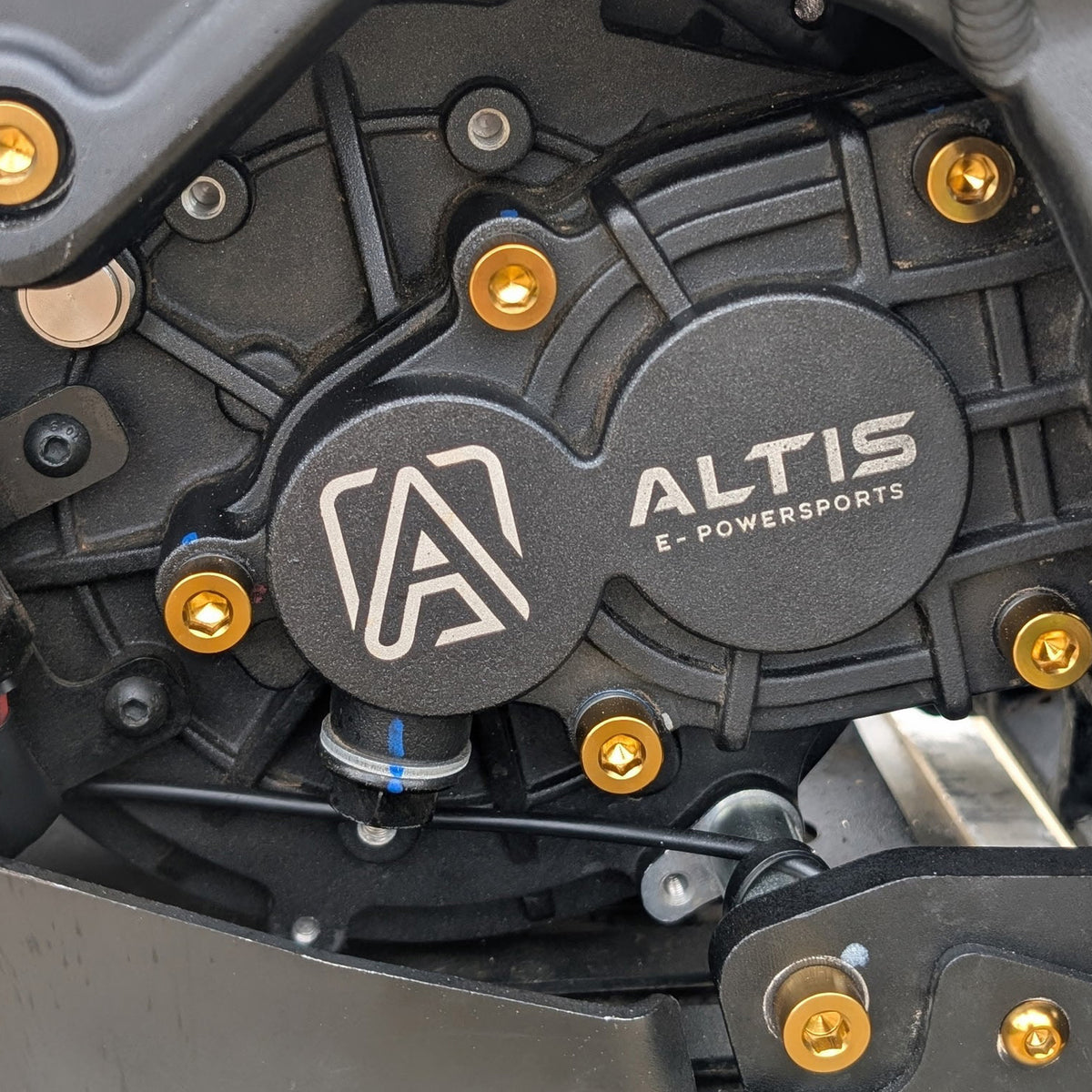 Altis Sigma Gearbox Cover Titanium Bolt Kit Titanium Surron